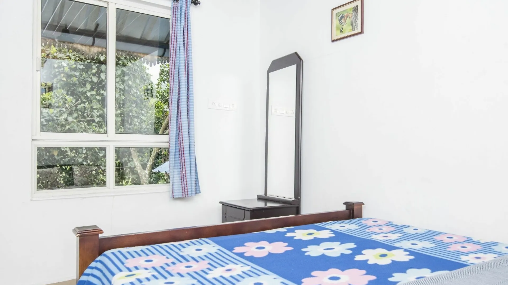 ** Hotel Guesthouser 2 Bedroom Cottage F7D0 Munnar India