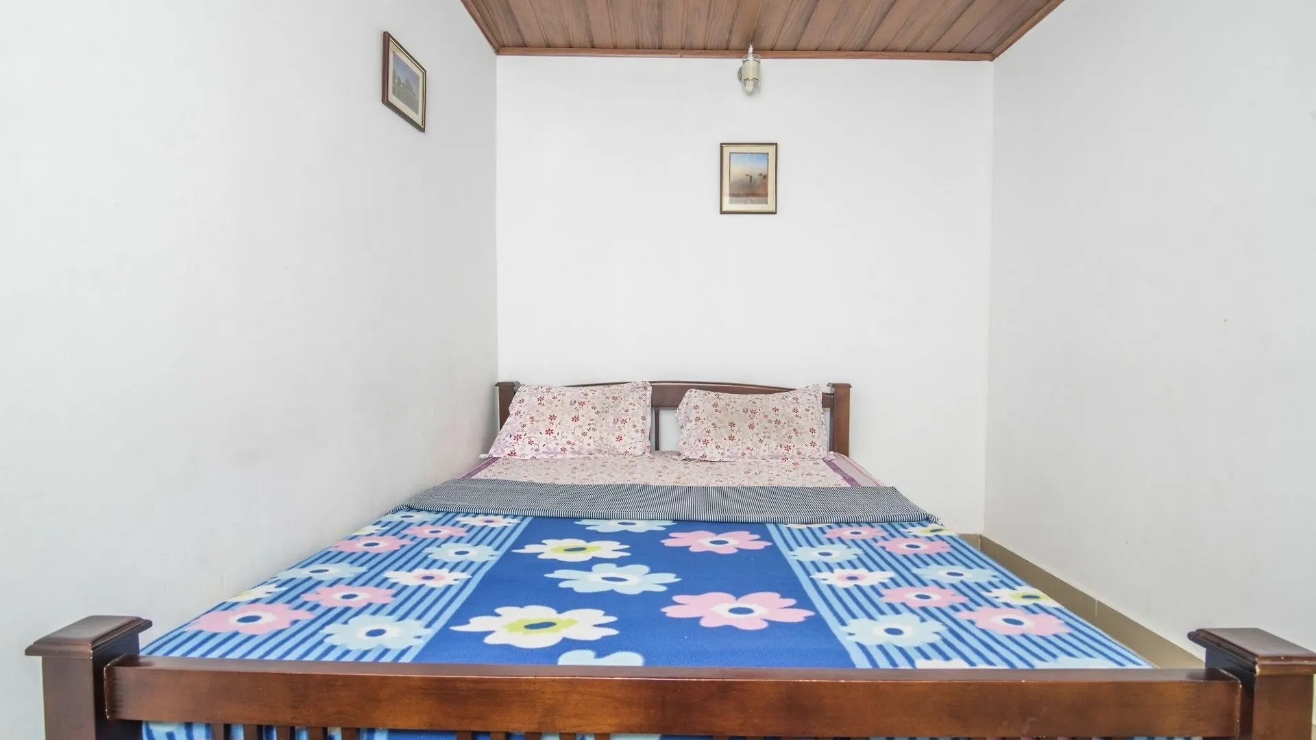 Guesthouser 2 Bedroom Cottage F7D0 contacts